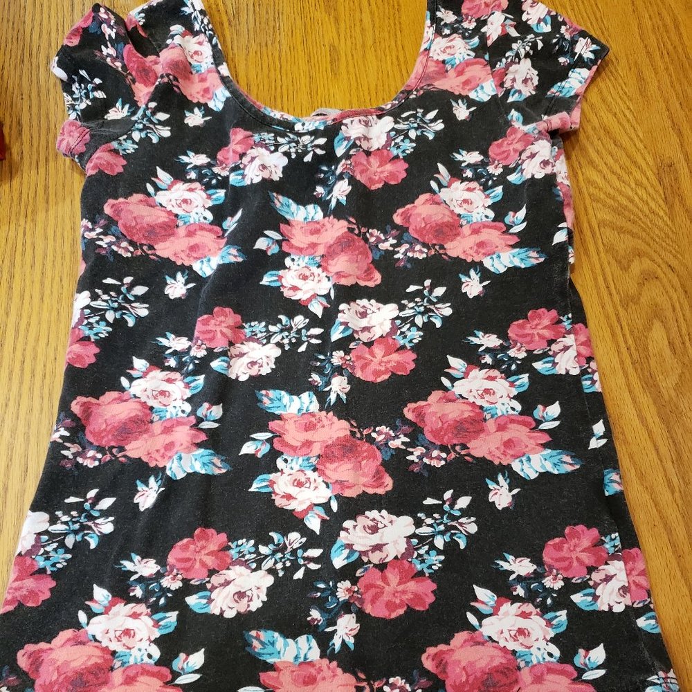 Charlotte Russe Floral Top *BUY 1 GET 1 50% OFF*